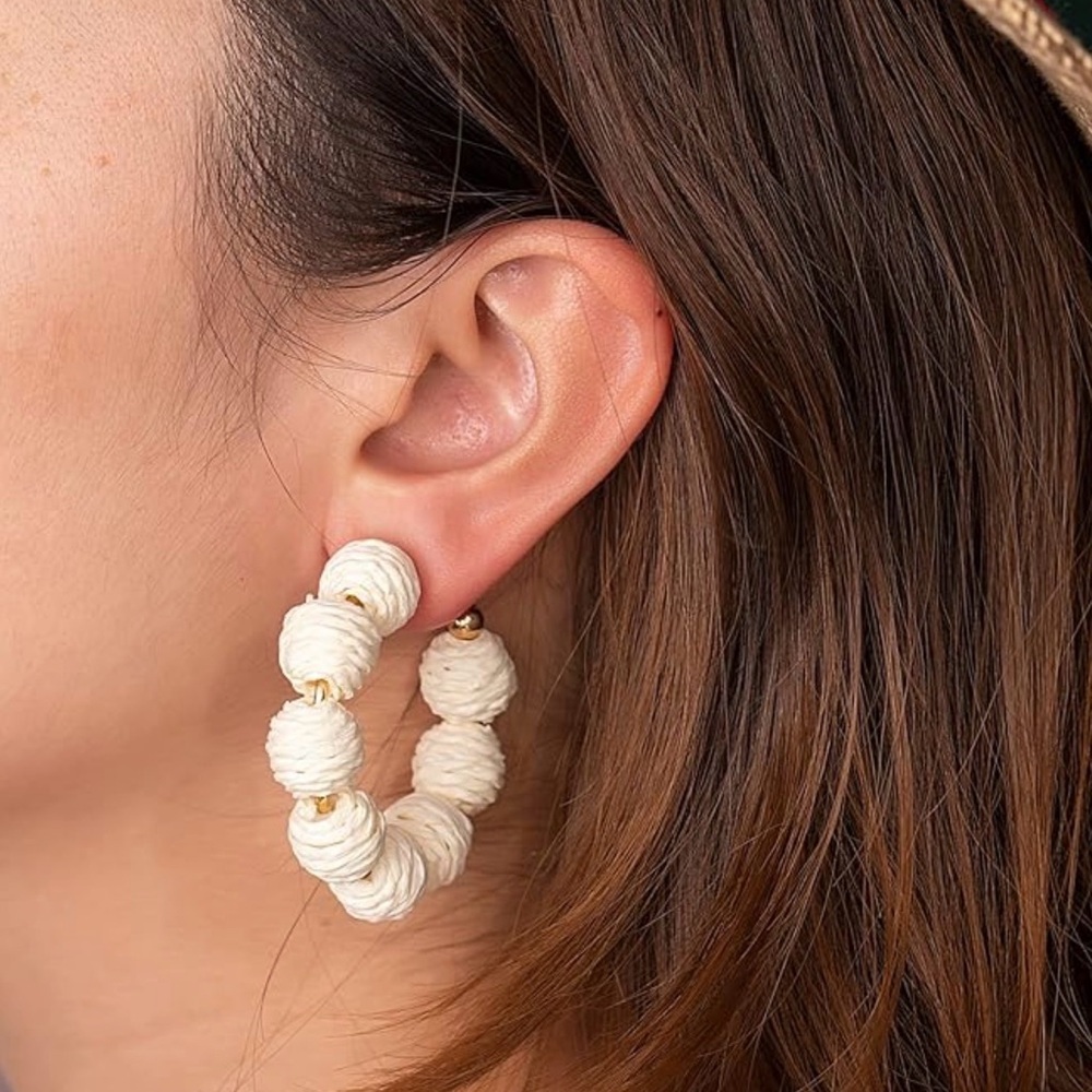 🌺BOHO RAFFIA OPEN HOOP RATTAN BEADED EARRINGS-IVORY